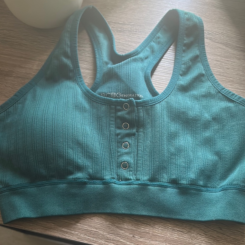 BCBG generation sports bra